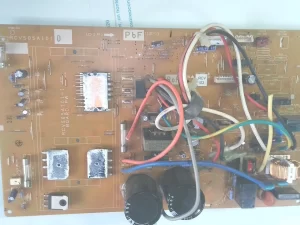 PLACA ELECTRONICA PARA UNIDAD EXTERIOR MITSUBISHI HEAVY INDUSTRIES RCV011G002BC  (PCB): RCV505A101  RCV505A101 D)  RCV565A101-1 / BOARD.PW sin-caja