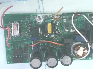PLACA ELECTRONICA  FUJITSU 9313204013  (PCB): K04DT-C-A (03)  9705691018 / K04DT-03). sin-caja
