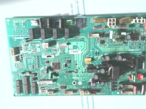 PLACA ELECTRONICA PARA UNIDAD EXTERIOR MITSUBISHI ELECTRIC SUZ-M71VAR1   sin-caja
