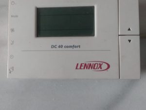 Mando de pared LENNOX M1