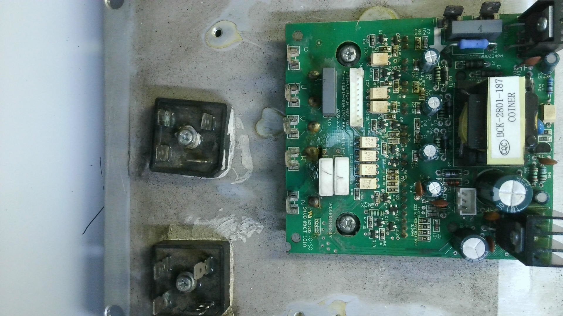 Placa electronica 202302130347 / e216635 e70 - Imagen 2