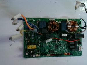 Placa electronica ez002lhue-c / sd040205 / k02em-c-a(03) / 9705091016 e60