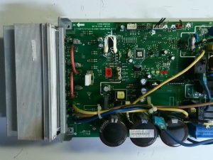 Placa electronica byj-3 e230225 / 202302130621 / eu-kfr25w/bp2n1.080(c2)(st).d.13wp2.1 e23