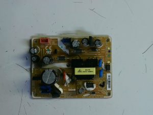 Placa electronica jf6b002801 / sansung / pcb size:98.5x75(mm) / db9202862ae100g6r06um rev r.c. e8