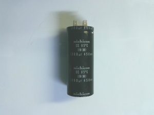 Condensadores NICHICON / CE 85 C  IN(M) / 1000UF 450WV CON 01
