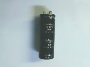 Condensadores NICHICON / CE 85 C  IN(M) / 1600UF 400WV CON 01