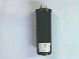 Condensadores NICHICON / SH / 29UF / 420WVAC / 1992 / NPA538  CON 02