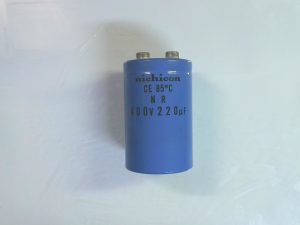 Condensadores NICHICON / CE 85 C  NR / 400V220UF CON 02