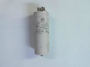 Condensadores 45uf / 400v 10000h/cl.b / 450v 3000h/cl.c / 500v 120/20% / 1000h/cl.d / en60252 CON 03