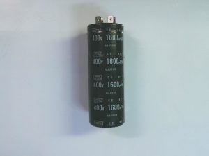 CONDESADORES CE 85C 400V 1600UF(M) G47