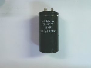 CONDESADORES CE 85C IN(M) 1500UF 420WV G47