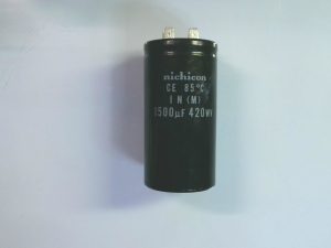 CONDESADORES CE 85C IN(M) 1500UF 420WV G47