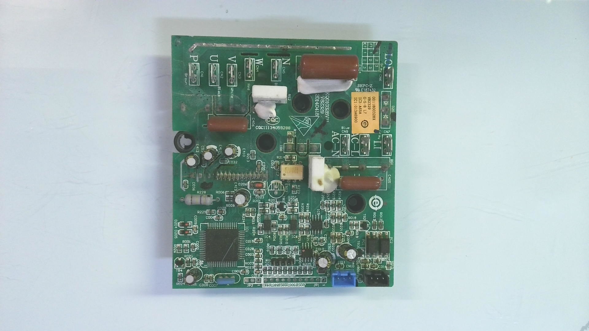 PLACAS ELECTRONICAS E187432 / 0011800328X / V82329 / IC3:A65A / ICI:013A6900 H29