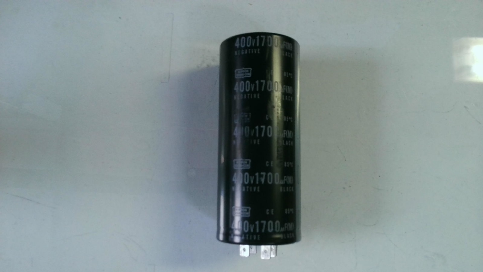 Condensadores NICHICON / 400V1700UF CON 02