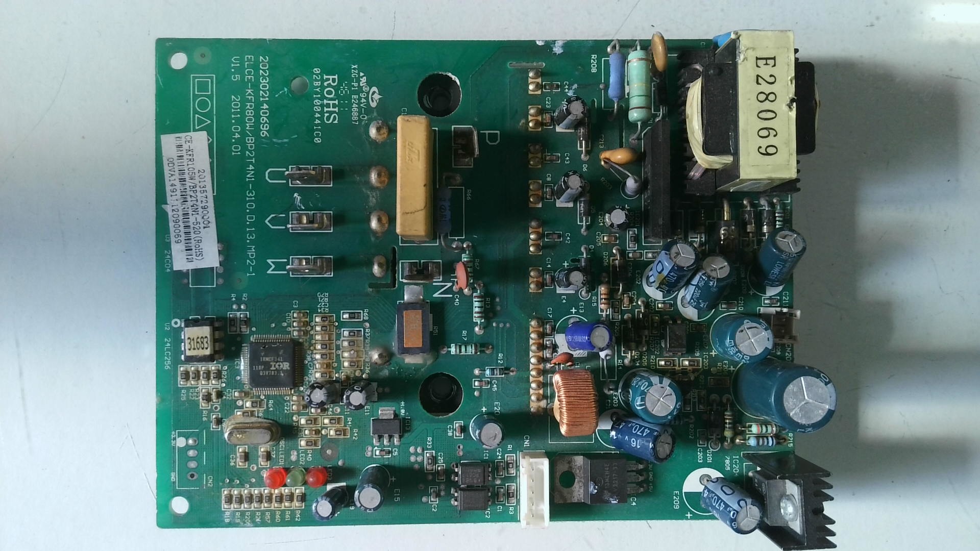 PLACA ELECTRONICA W/BP202302140696 / ELCE-KFR80W/BP2T4N1-310.D.13.MP2-1 V1.5 2011.04.01 PLE107
