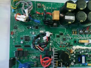 PLACA ELECTRONICA CE-KFR160W/BP3T1S1-5A0.D.13.WP1-1 PLE125