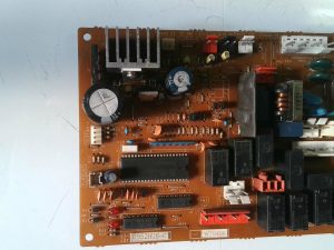 PLACA ELECTRONICA  FGL EZ-0952HUE-C/ W70404 PLE136