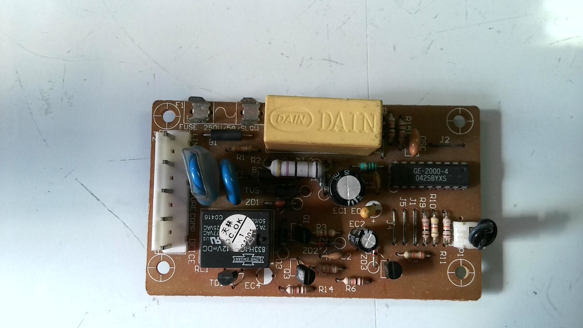 PLACA ELECTRONICA GEETEK GE-2000-4/ 0425BYXS PLE137
