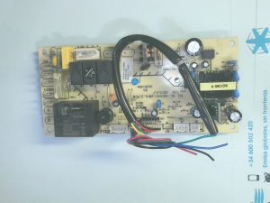 PLACA ELETRONICA TCL-DL-YD(KN)-ZBV1.2.PCB  TZN 2015.4.7   EGDA39148A PLE28
