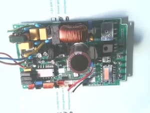 PLACA ELECTRONICA PARA UNIDAD EXTERIOR GREE  300027061848  9ASS3602) sin-caja