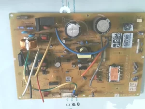 PLACA ELECTRONICA PARA UNIDAD EXTERIOR MITSUBISHI HEAVY INDUSTRIES (PCB): RCW505A001 F DPC-B 94V-0 SRK 25 ZMP-S Y SRK 35 ZMP-S sin-caja