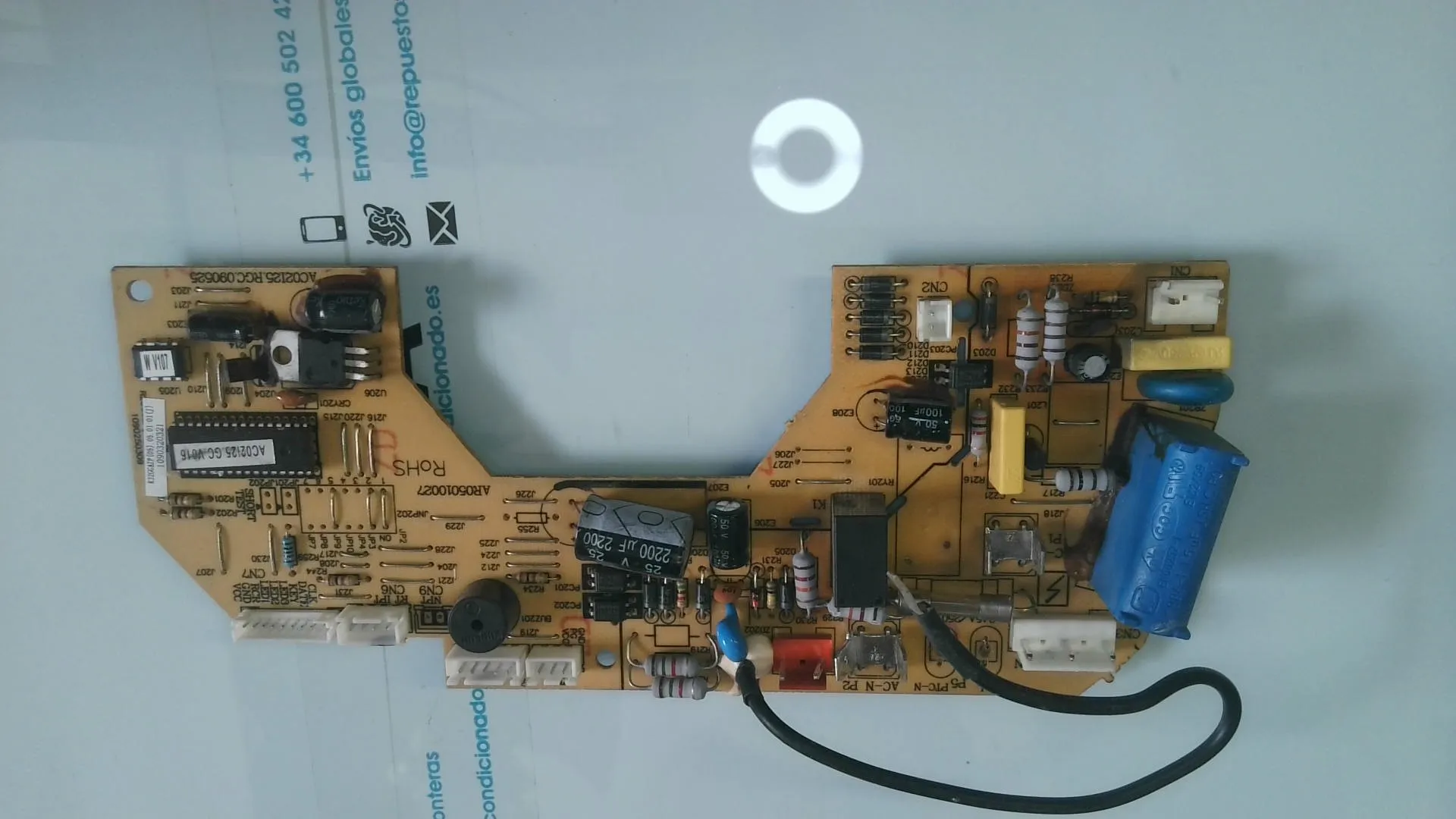 PLACA ELECTRONICA PARA UNIDAD INTERIOR TCL DOLPHIN, HAIER, FANWORLD O THOMSON AR05010027 AC02125.RGC.090525 sin-caja