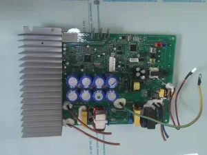 PLACA ELECTRONICA PARA UNIDAD EXTERIOR HISENSE MIDEA K0D08035678 PCB-HTSD008 HTSD008-140602A-PC-V09 sin-caja