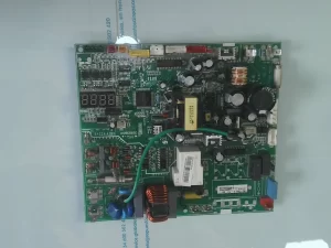 PLACA ELECTRONICA PARA UNIDAD EXTERIOR GREE-HISENSE. 029538G0  029536G0 sin-caja