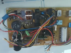 PLACA ELECTRONICA PARA UNIDAD INTERIOR MITSUBISHI ELECTRIC PANASONIC. A742657 A742656  sin-caja
