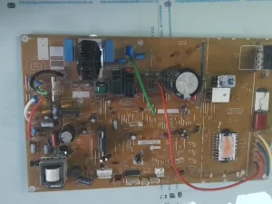 PLACA ELECTRONICA PARA UNIDAD EXTERIOR  PANASONIC. A73-22420 sin-caja